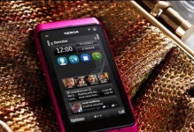 NokiaN8（探索NokiaN8的卓越功能和出色性能）