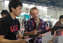 探索以geek尤克里里为主题的音乐奇趣（颠覆传统的音乐体验，用geek尤克里里带你进入奇妙的音乐世界）